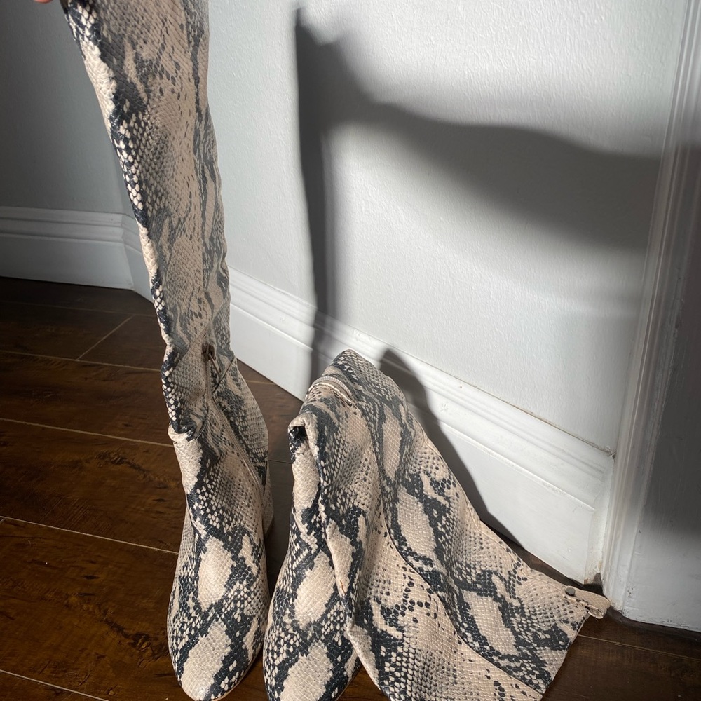 Knee high Steve Madden boots